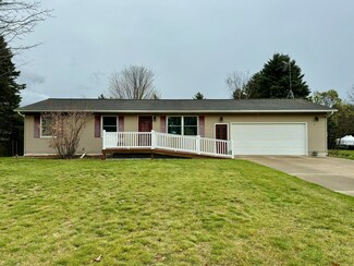 1833 Guthrie Rd, Manistee, MI 49660