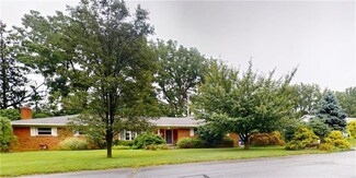833 Club Dr, Allentown, PA 18103