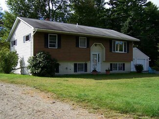 8 Dumas St, Lisbon Falls, ME 04252