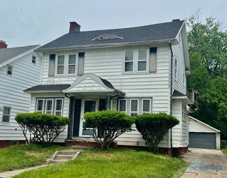 2002 Oakwood Ave, Toledo, OH 43607