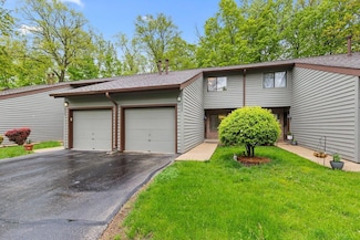 2734 Old Mill Dr Unit A-2, Racine, WI 53405