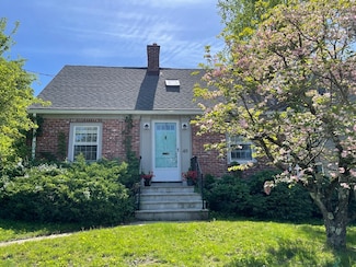 49 Beal Rd, Waltham, MA 02453