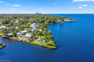 4568 E Riverside Dr, Fort Myers, FL 33905