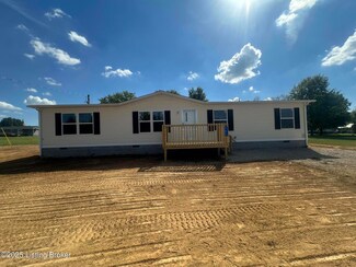 102 Center St, Irvington, KY 40146