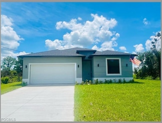 8045 Oakleaf Cir, Labelle, FL 33935