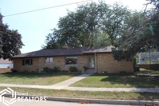 307 11th Ave NE, Hampton, IA 50441