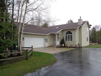139 Bear Point Rd, Alpena, MI 49707