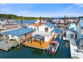 18989 NE Marine Dr Unit 61, Portland, OR 97230