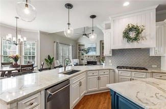 5173 Brendlynn Dr, Suwanee, GA 30024