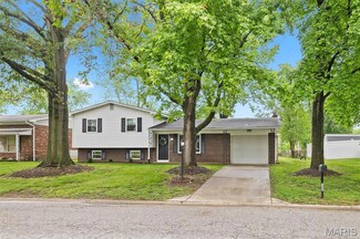 125 Chateau Dr, Fairview Heights, IL 62208
