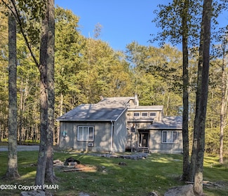 125 Safro Ct, Pocono Lake, PA 18347