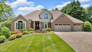 5 Carriage Ct, Johnson City, TN 37604