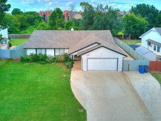 8615 E 74th Place, Tulsa, OK 74133
