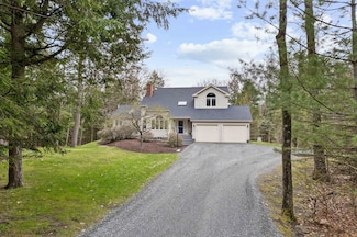 398 Royall Tyler Rd, Quechee, VT 05059