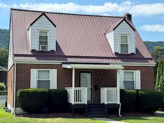 1217 Augusta St, Bluefield, WV 24701