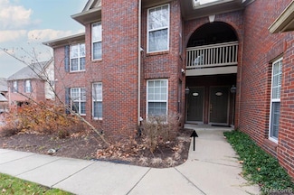 28460 Carlton Way Dr Unit 52, Novi, MI 48377