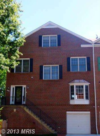 4105 Lee Hwy, Arlington, VA 22207