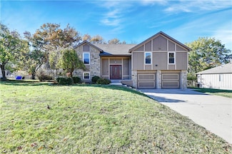 5010 Rosehill Dr, Shawnee, KS 66216