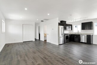 3713 E 17th Ave, Anchorage, AK 99508