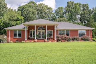 130 Fairway Cir, Loretto, TN 38469