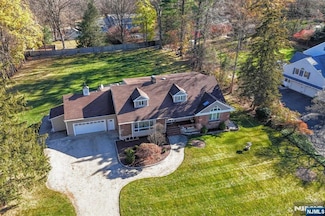 20 Spook Ridge Rd, Upper Saddle River, NJ 07458