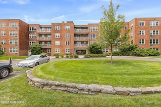 4 Putnam Hill Unit 4, Greenwich, CT 06830
