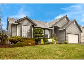 8885 SW Stono Dr, Tualatin, OR 97062