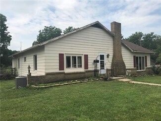 200 Walnut St, Kincaid, KS 66039