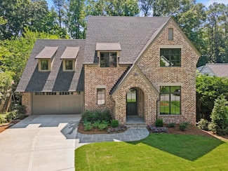 2461 Fernleaf Ct NW, Atlanta, GA 30318