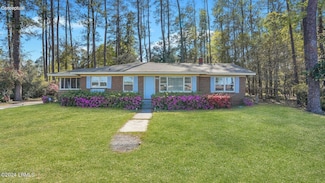 135 Peachtree St, Varnville, SC 29944