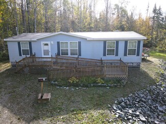 91 Stetson Rd E, Levant, ME 04456