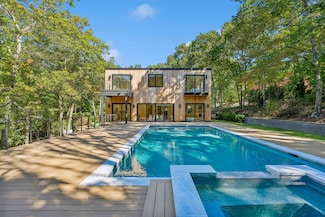 125 Laurel Valley Dr, Sag Harbor, NY 11963