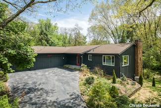 7044 Cascade Rd SE, Grand Rapids, MI 49546