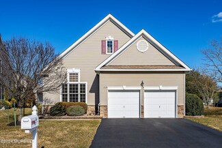 20 Fernwood Dr, Asbury Park, NJ 07712