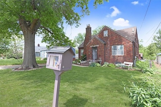 4027 Fagen Dr, Des Moines, IA 50310