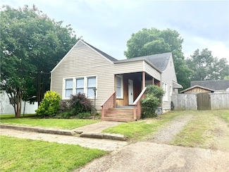 511 W 4th St, Russellville, AR 72801