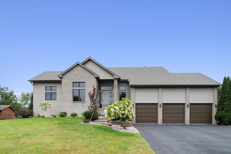17827 Concord Ct NW, Elk River, MN 55330