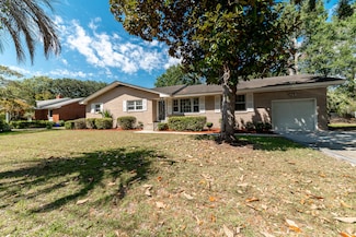 1334 Manor Blvd, Charleston, SC 29407