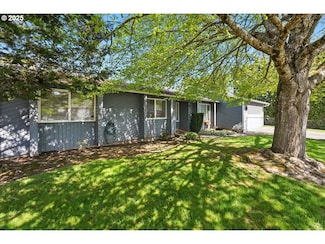 18385 SW Deloris Ln, Beaverton, OR 97007