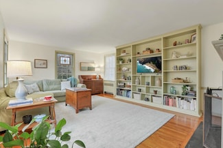 226 W Elm St, Granville, OH 43023
