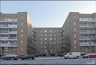62-59 108th St Unit 2F, Forest Hills, NY 11375