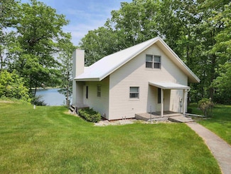 2150 Deer Lake Rd, Harrison, MI 48625