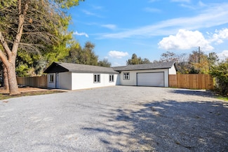 6673 Mountain View Dr, Anderson, CA 96007