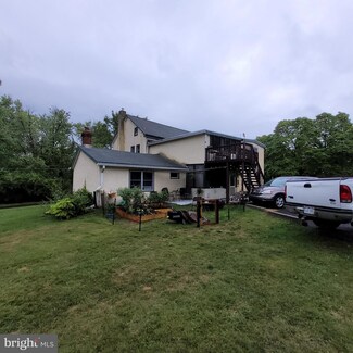 345 E Dark Hollow Rd, Pipersville, PA 18947