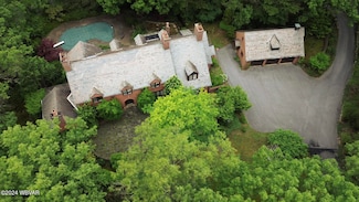 21 Hemlock Dr, Lock Haven, PA 17745