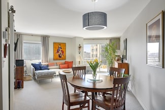 1225 Lasalle Ave Unit 902, Minneapolis, MN 55403