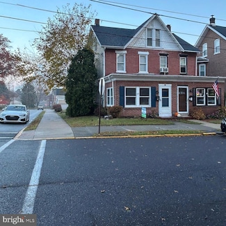 431 Broad St, Spring City, PA 19475