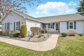 15 Hamilton Way, Westfield, MA 01085