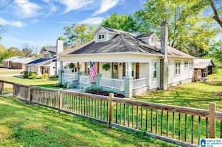212 3rd St, Helena, AL 35080