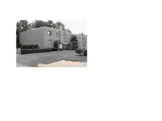 515 2nd St, Pitcairn, PA 15140
